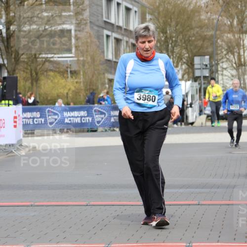 12.04.2026 - 45. Internationalen Wilhelmsburger Insellauf Strokosch-Dieckow http://msf.ph/oto/9473948 12.04.2026 13:33:38 Ziel 3980 meine-sportfotos.de
