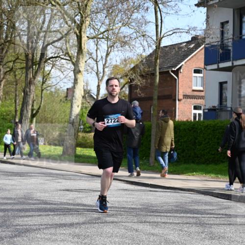 12.04.2026 - 45. Internationalen Wilhelmsburger Insellauf J. Mangold http://msf.ph/oto/9474034 12.04.2026 11:42:09 Ziel 2722, 2722, 5432 meine-sportfotos.de