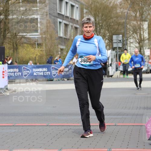 12.04.2026 - 45. Internationalen Wilhelmsburger Insellauf Strokosch-Dieckow http://msf.ph/oto/9474039 12.04.2026 13:33:37 Ziel 3980 meine-sportfotos.de
