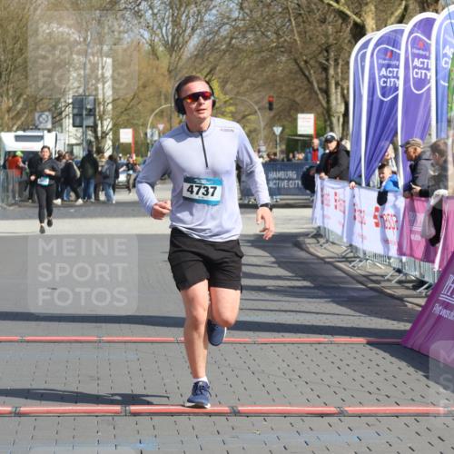 12.04.2026 - 45. Internationalen Wilhelmsburger Insellauf Strokosch-Dieckow http://msf.ph/oto/9474172 12.04.2026 11:31:03 Ziel 4737 meine-sportfotos.de