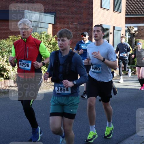 12.04.2026 - 45. Internationalen Wilhelmsburger Insellauf Yannick Fuchs http://msf.ph/oto/9474193 12.04.2026 08:59:37 Laufen 4298, 3854, 4490, 33, 518, 362 meine-sportfotos.de