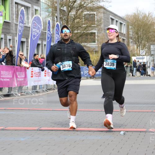12.04.2026 - 45. Internationalen Wilhelmsburger Insellauf Strokosch-Dieckow http://msf.ph/oto/9474199 12.04.2026 13:33:23 Ziel 3836, 5224 meine-sportfotos.de