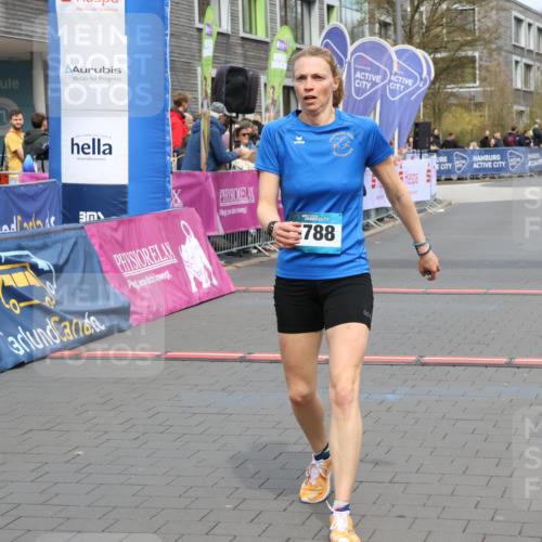 12.04.2026 - 45. Internationalen Wilhelmsburger Insellauf Strokosch-Dieckow http://msf.ph/oto/9474204 12.04.2026 12:54:32 Ziel 3254, 5788 meine-sportfotos.de
