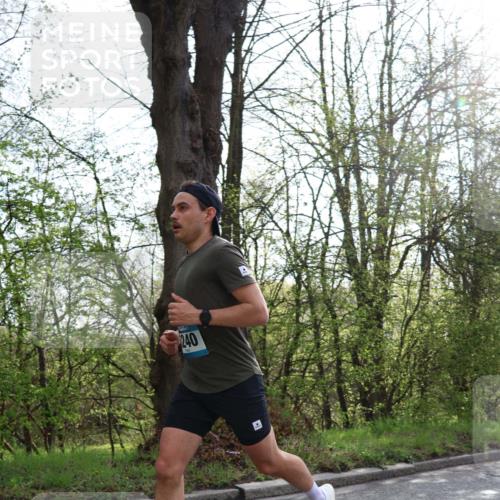 12.04.2026 - 45. Internationalen Wilhelmsburger Insellauf Yannick Fuchs http://msf.ph/oto/9474225 12.04.2026 10:04:54 Laufen 240 meine-sportfotos.de