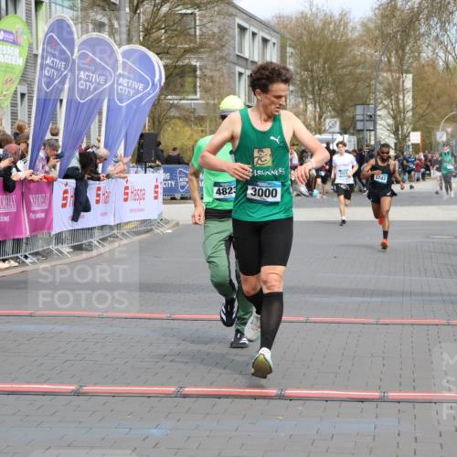 12.04.2026 - 45. Internationalen Wilhelmsburger Insellauf Strokosch-Dieckow http://msf.ph/oto/9474249 12.04.2026 12:54:38 Ziel 3000, 4823, 5743 meine-sportfotos.de