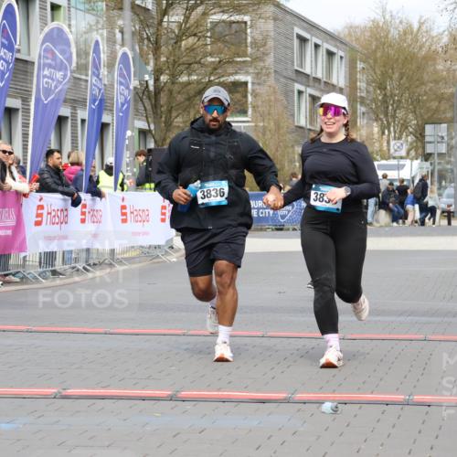 12.04.2026 - 45. Internationalen Wilhelmsburger Insellauf Strokosch-Dieckow http://msf.ph/oto/9474253 12.04.2026 13:33:22 Ziel 3836, 5224 meine-sportfotos.de