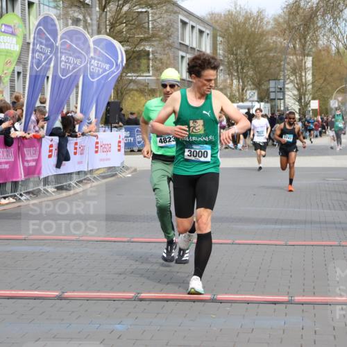 12.04.2026 - 45. Internationalen Wilhelmsburger Insellauf Strokosch-Dieckow http://msf.ph/oto/9474259 12.04.2026 12:54:38 Ziel 3000, 4823, 5743 meine-sportfotos.de