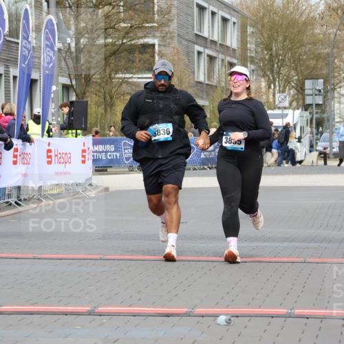 12.04.2026 - 45. Internationalen Wilhelmsburger Insellauf Strokosch-Dieckow http://msf.ph/oto/9474284 12.04.2026 13:33:22 Ziel 3836, 5224 meine-sportfotos.de