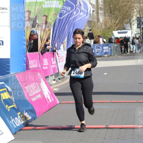 12.04.2026 - 45. Internationalen Wilhelmsburger Insellauf Strokosch-Dieckow http://msf.ph/oto/9474312 12.04.2026 11:31:13 Ziel 2480, 3111 meine-sportfotos.de