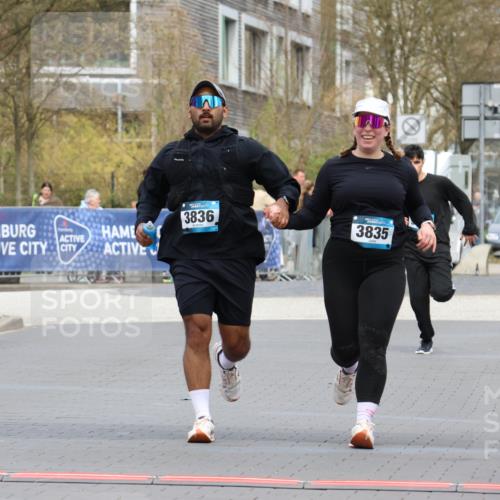 12.04.2026 - 45. Internationalen Wilhelmsburger Insellauf Strokosch-Dieckow http://msf.ph/oto/9474331 12.04.2026 13:33:21 Ziel 3836, 5224 meine-sportfotos.de