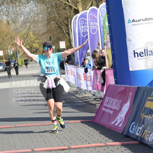 12.04.2026 - 45. Internationalen Wilhelmsburger Insellauf Strokosch-Dieckow http://msf.ph/oto/9474352 12.04.2026 11:31:15 Ziel 2480, 3111 meine-sportfotos.de
