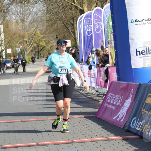 12.04.2026 - 45. Internationalen Wilhelmsburger Insellauf Strokosch-Dieckow http://msf.ph/oto/9474435 12.04.2026 11:31:16 Ziel 2480, 3111 meine-sportfotos.de