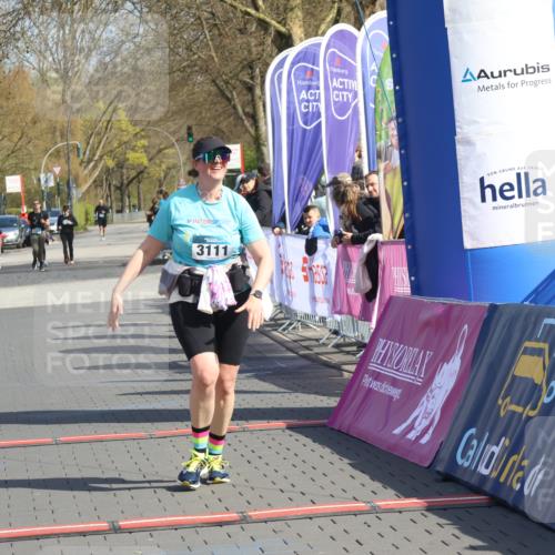 12.04.2026 - 45. Internationalen Wilhelmsburger Insellauf Strokosch-Dieckow http://msf.ph/oto/9474448 12.04.2026 11:31:16 Ziel 2480, 3111 meine-sportfotos.de