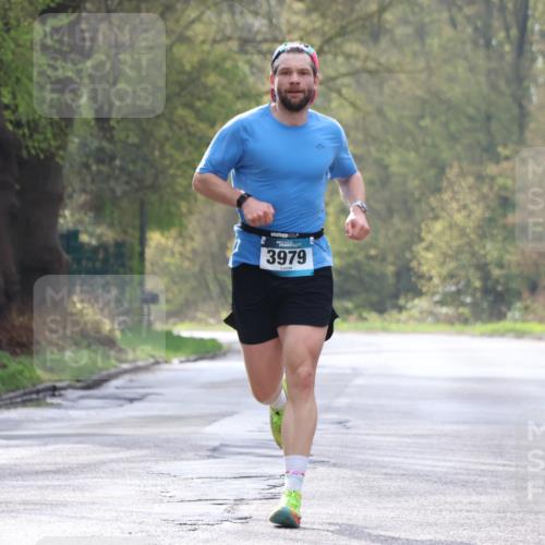 12.04.2026 - 45. Internationalen Wilhelmsburger Insellauf Yannick Fuchs http://msf.ph/oto/9474466 12.04.2026 10:05:44 Laufen 3979 meine-sportfotos.de