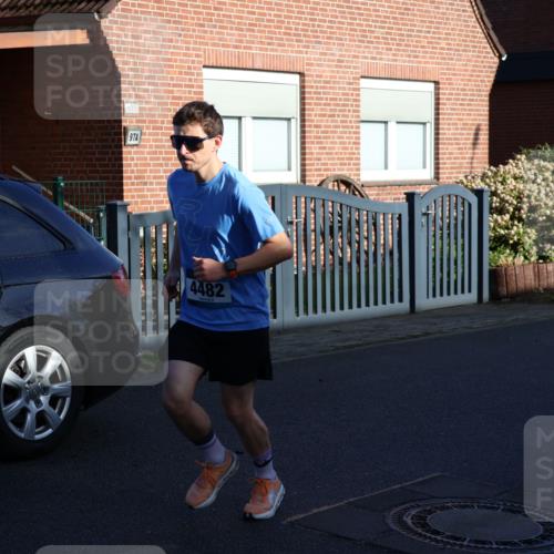 12.04.2026 - 45. Internationalen Wilhelmsburger Insellauf Yannick Fuchs http://msf.ph/oto/9474584 12.04.2026 09:00:14 Laufen 4482 meine-sportfotos.de