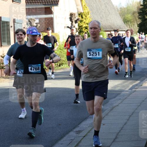 12.04.2026 - 45. Internationalen Wilhelmsburger Insellauf Yannick Fuchs http://msf.ph/oto/9474629 12.04.2026 09:00:21 Laufen 320, 4768, 4786, 31, 2553, 4825, 343, 5251 meine-sportfotos.de