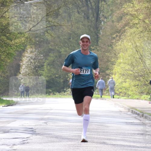 12.04.2026 - 45. Internationalen Wilhelmsburger Insellauf Yannick Fuchs http://msf.ph/oto/9474730 12.04.2026 10:06:59 Laufen 2177 meine-sportfotos.de