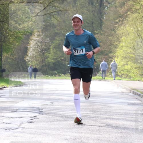 12.04.2026 - 45. Internationalen Wilhelmsburger Insellauf Yannick Fuchs http://msf.ph/oto/9474736 12.04.2026 10:06:59 Laufen 2177 meine-sportfotos.de