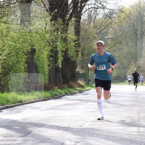 12.04.2026 - 45. Internationalen Wilhelmsburger Insellauf Yannick Fuchs http://msf.ph/oto/9474755 12.04.2026 10:07:01 Laufen 2177 meine-sportfotos.de