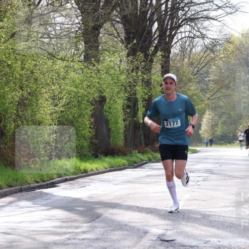 12.04.2026 - 45. Internationalen Wilhelmsburger Insellauf Yannick Fuchs http://msf.ph/oto/9474762 12.04.2026 10:07:02 Laufen 2177 meine-sportfotos.de