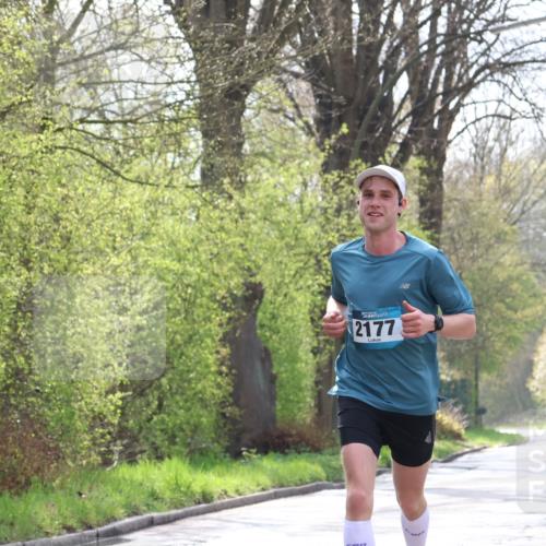 12.04.2026 - 45. Internationalen Wilhelmsburger Insellauf Yannick Fuchs http://msf.ph/oto/9474764 12.04.2026 10:07:02 Laufen 2177 meine-sportfotos.de