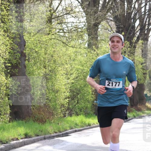 12.04.2026 - 45. Internationalen Wilhelmsburger Insellauf Yannick Fuchs http://msf.ph/oto/9474774 12.04.2026 10:07:03 Laufen 2177 meine-sportfotos.de