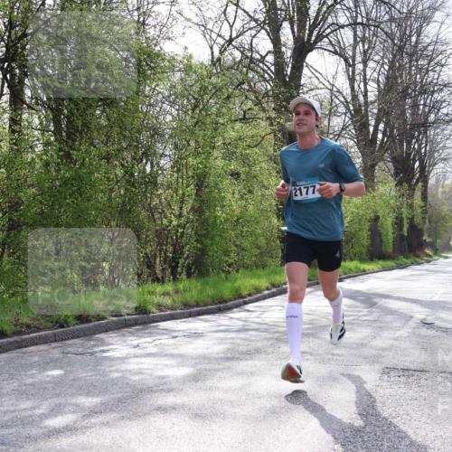 12.04.2026 - 45. Internationalen Wilhelmsburger Insellauf Yannick Fuchs http://msf.ph/oto/9474785 12.04.2026 10:07:03 Laufen 2177 meine-sportfotos.de