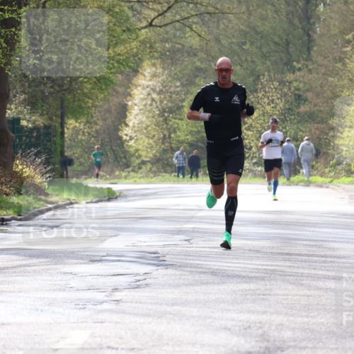 12.04.2026 - 45. Internationalen Wilhelmsburger Insellauf Yannick Fuchs http://msf.ph/oto/9474806 12.04.2026 10:07:08 Laufen  meine-sportfotos.de