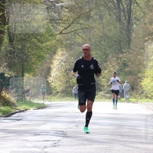 12.04.2026 - 45. Internationalen Wilhelmsburger Insellauf Yannick Fuchs http://msf.ph/oto/9474819 12.04.2026 10:07:09 Laufen 2970 meine-sportfotos.de