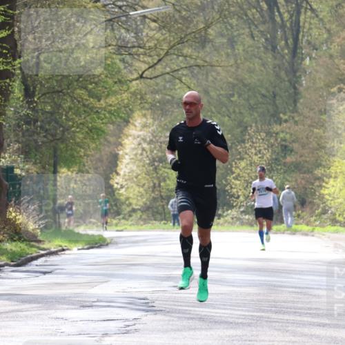 12.04.2026 - 45. Internationalen Wilhelmsburger Insellauf Yannick Fuchs http://msf.ph/oto/9474823 12.04.2026 10:07:09 Laufen 2970 meine-sportfotos.de