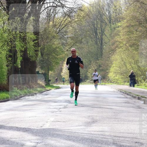 12.04.2026 - 45. Internationalen Wilhelmsburger Insellauf Yannick Fuchs http://msf.ph/oto/9474838 12.04.2026 10:07:10 Laufen  meine-sportfotos.de