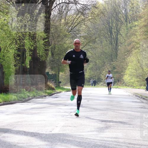 12.04.2026 - 45. Internationalen Wilhelmsburger Insellauf Yannick Fuchs http://msf.ph/oto/9474844 12.04.2026 10:07:11 Laufen  meine-sportfotos.de