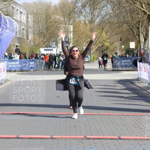 12.04.2026 - 45. Internationalen Wilhelmsburger Insellauf Strokosch-Dieckow http://msf.ph/oto/9474859 12.04.2026 11:31:39 Ziel 2475, 2279 meine-sportfotos.de