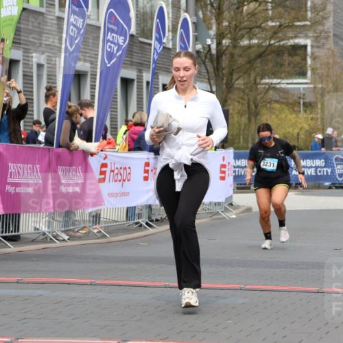12.04.2026 - 45. Internationalen Wilhelmsburger Insellauf Strokosch-Dieckow http://msf.ph/oto/9474863 12.04.2026 13:32:47 Ziel 4065, 3231 meine-sportfotos.de