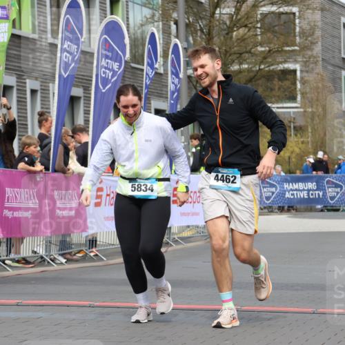 12.04.2026 - 45. Internationalen Wilhelmsburger Insellauf Strokosch-Dieckow http://msf.ph/oto/9474895 12.04.2026 13:32:42 Ziel 2339, 4462 meine-sportfotos.de