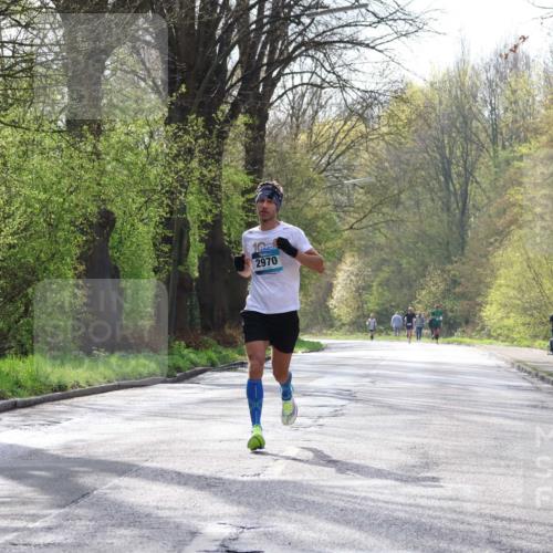 12.04.2026 - 45. Internationalen Wilhelmsburger Insellauf Yannick Fuchs http://msf.ph/oto/9474906 12.04.2026 10:07:23 Laufen 1, 2970 meine-sportfotos.de