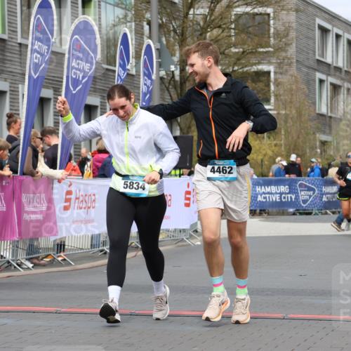 12.04.2026 - 45. Internationalen Wilhelmsburger Insellauf Strokosch-Dieckow http://msf.ph/oto/9474940 12.04.2026 13:32:42 Ziel 2339, 4462 meine-sportfotos.de