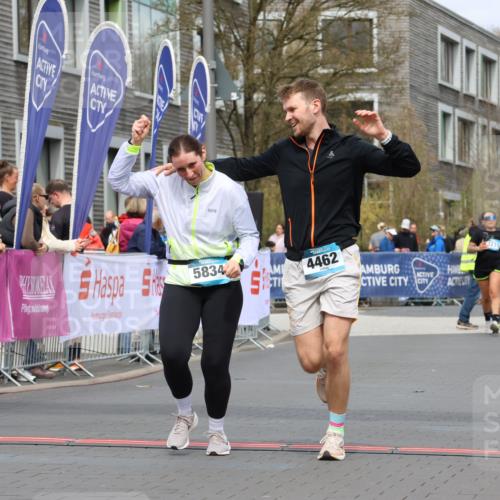 12.04.2026 - 45. Internationalen Wilhelmsburger Insellauf Strokosch-Dieckow http://msf.ph/oto/9474970 12.04.2026 13:32:42 Ziel 2339, 4462 meine-sportfotos.de
