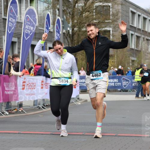 12.04.2026 - 45. Internationalen Wilhelmsburger Insellauf Strokosch-Dieckow http://msf.ph/oto/9474988 12.04.2026 13:32:42 Ziel 2339, 4462 meine-sportfotos.de