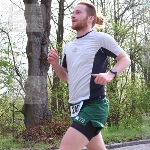 12.04.2026 - 45. Internationalen Wilhelmsburger Insellauf Yannick Fuchs http://msf.ph/oto/9475115 12.04.2026 10:07:59 Laufen 240, 8 meine-sportfotos.de