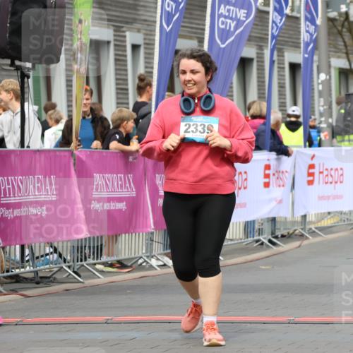 12.04.2026 - 45. Internationalen Wilhelmsburger Insellauf Strokosch-Dieckow http://msf.ph/oto/9475118 12.04.2026 13:32:39 Ziel 2587, 2339, 4462 meine-sportfotos.de