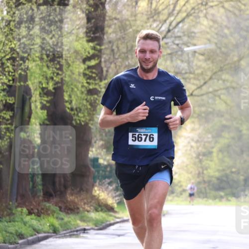 12.04.2026 - 45. Internationalen Wilhelmsburger Insellauf Yannick Fuchs http://msf.ph/oto/9475142 12.04.2026 10:08:07 Laufen 5676 meine-sportfotos.de