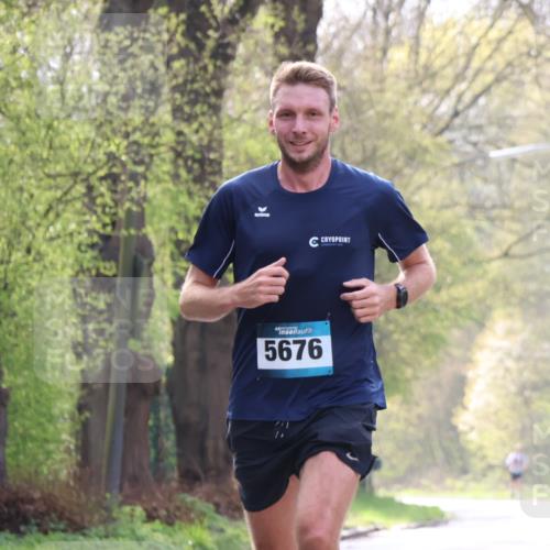 12.04.2026 - 45. Internationalen Wilhelmsburger Insellauf Yannick Fuchs http://msf.ph/oto/9475153 12.04.2026 10:08:08 Laufen 5676 meine-sportfotos.de