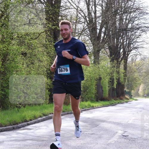 12.04.2026 - 45. Internationalen Wilhelmsburger Insellauf Yannick Fuchs http://msf.ph/oto/9475179 12.04.2026 10:08:09 Laufen 5676 meine-sportfotos.de