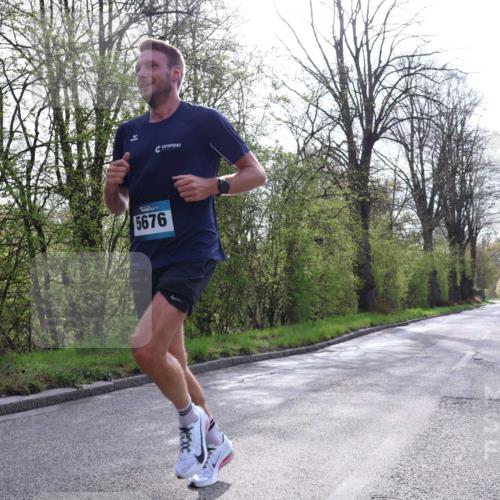 12.04.2026 - 45. Internationalen Wilhelmsburger Insellauf Yannick Fuchs http://msf.ph/oto/9475195 12.04.2026 10:08:10 Laufen 5676 meine-sportfotos.de