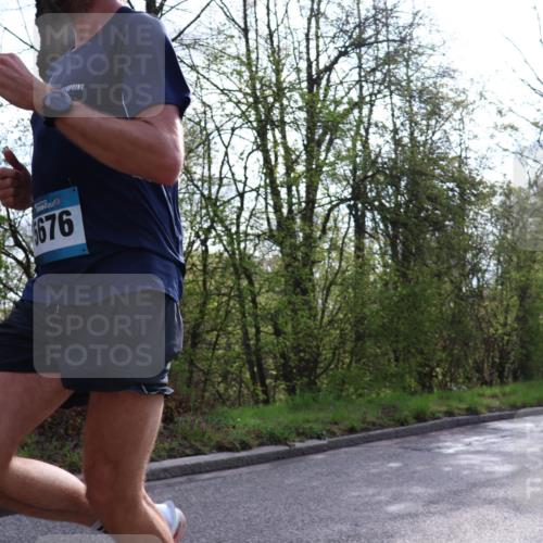 12.04.2026 - 45. Internationalen Wilhelmsburger Insellauf Yannick Fuchs http://msf.ph/oto/9475199 12.04.2026 10:08:11 Laufen 5676 meine-sportfotos.de
