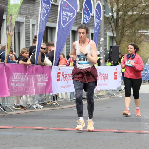 12.04.2026 - 45. Internationalen Wilhelmsburger Insellauf Strokosch-Dieckow http://msf.ph/oto/9475201 12.04.2026 13:32:35 Ziel 2587, 2339 meine-sportfotos.de