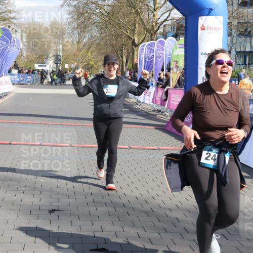 12.04.2026 - 45. Internationalen Wilhelmsburger Insellauf Strokosch-Dieckow http://msf.ph/oto/9475235 12.04.2026 11:31:43 Ziel 2475, 2279 meine-sportfotos.de