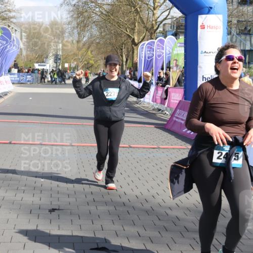 12.04.2026 - 45. Internationalen Wilhelmsburger Insellauf Strokosch-Dieckow http://msf.ph/oto/9475253 12.04.2026 11:31:43 Ziel 2475, 2279 meine-sportfotos.de