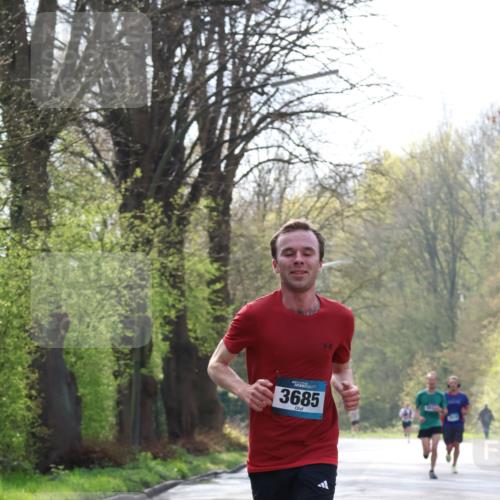 12.04.2026 - 45. Internationalen Wilhelmsburger Insellauf Yannick Fuchs http://msf.ph/oto/9475281 12.04.2026 10:08:20 Laufen 3685 meine-sportfotos.de